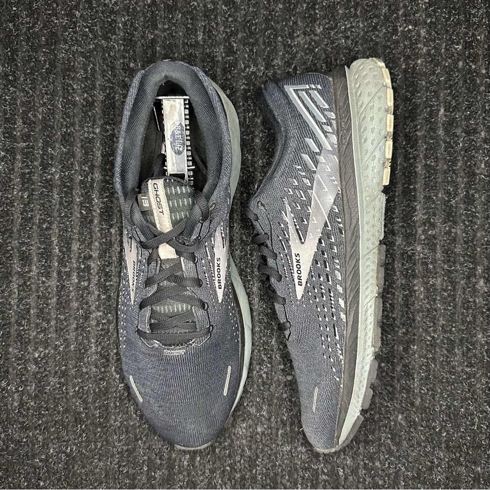 Brooks Ghost 13 Men's Running Shoes Sneakers Black Lace Up Size 10 D 1103481D053